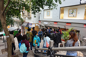 Guided Visit to Avenues and Lanes in Central and Sheung Wan (11/3/2017)
